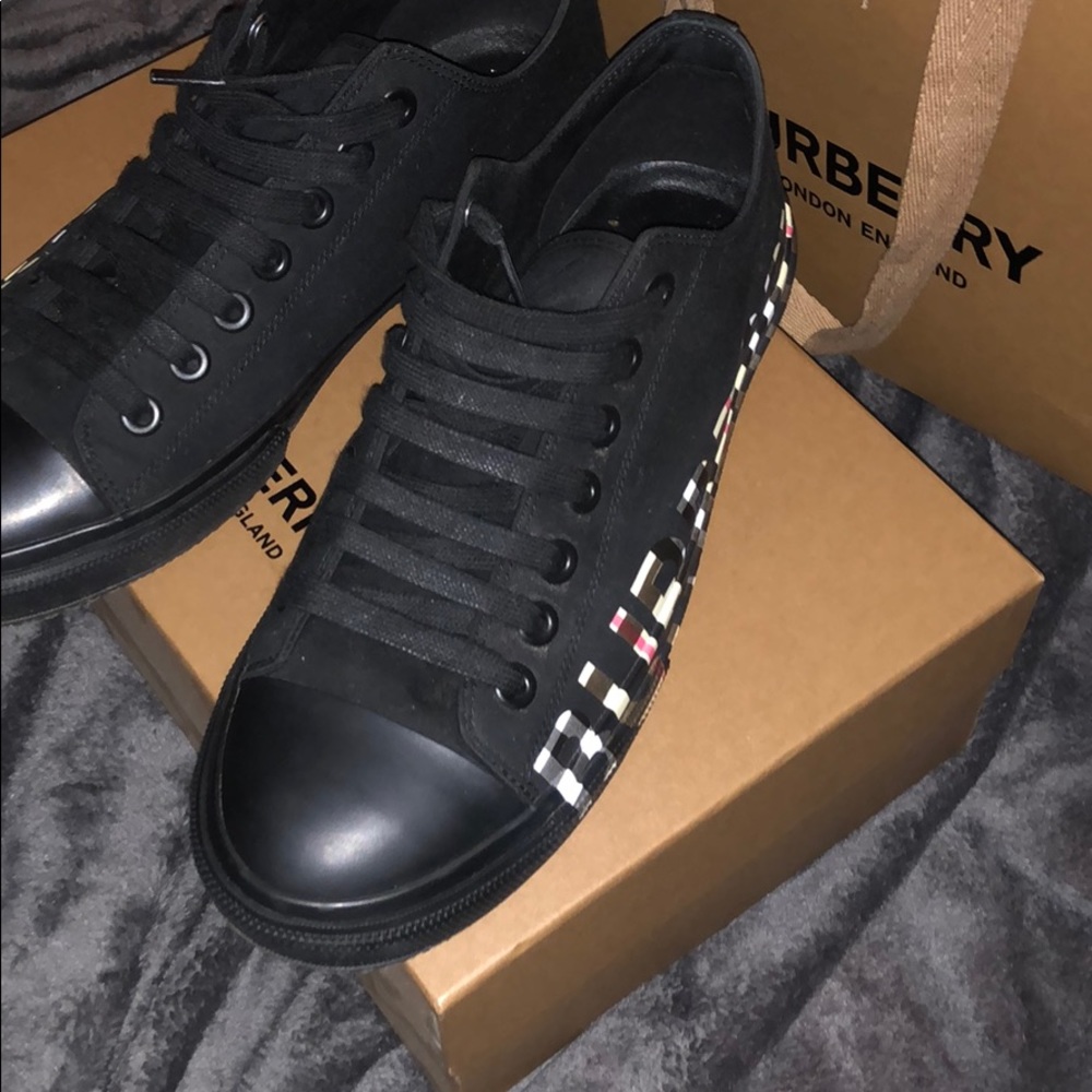 Burberry men shoes